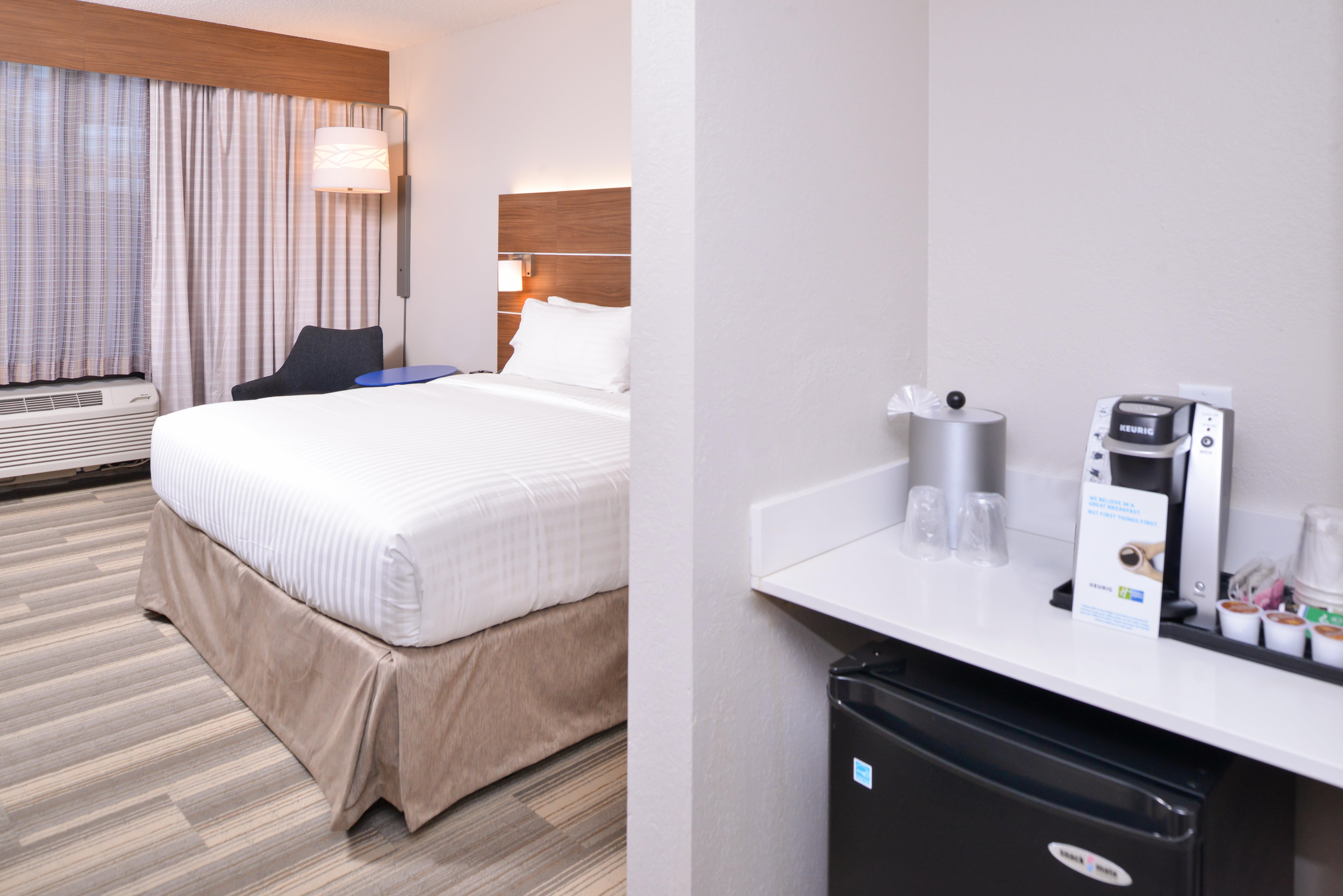Holiday Inn Express Hotel & Suites Indianapolis Dtn-Conv Ctr By Ihg Екстер'єр фото